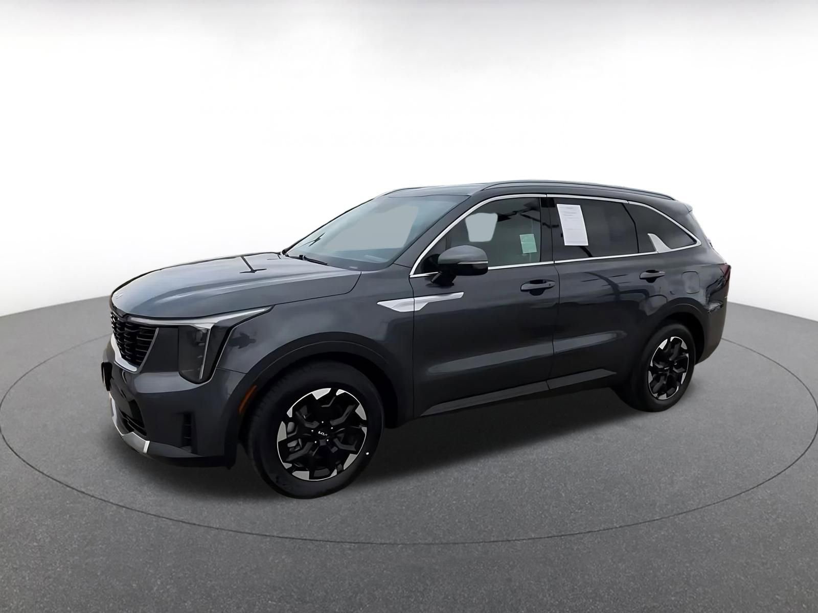 Used 2024 Kia Sorento S FWD image 8