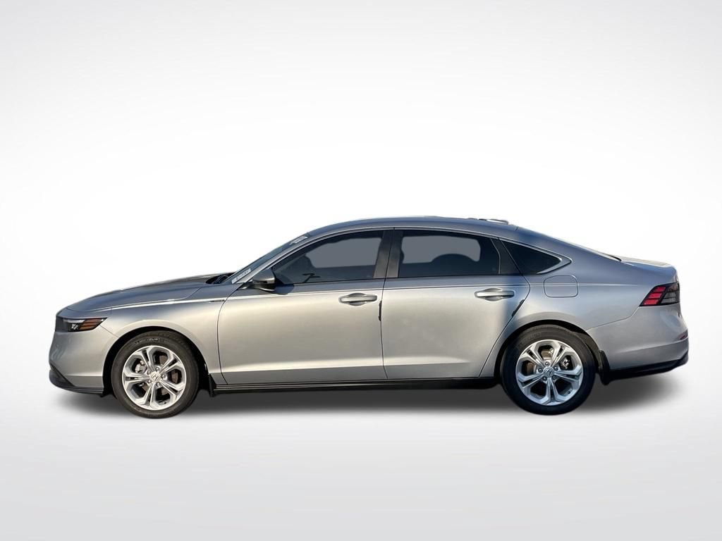 Certified 2025 Honda Accord LX image 2