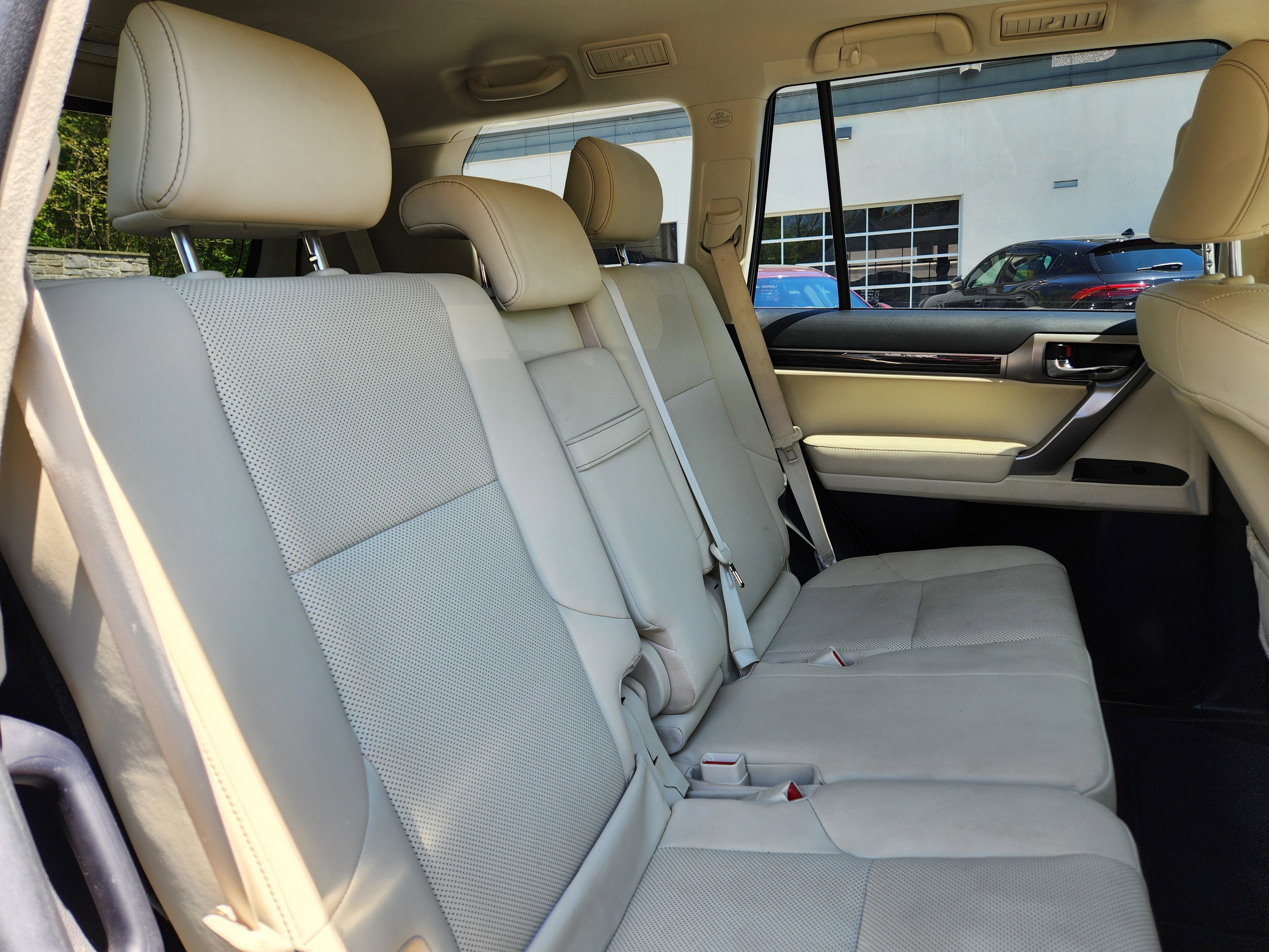 Used 2023 Lexus GX 460 Premium w/ Premium Package AWD/4WD image 15