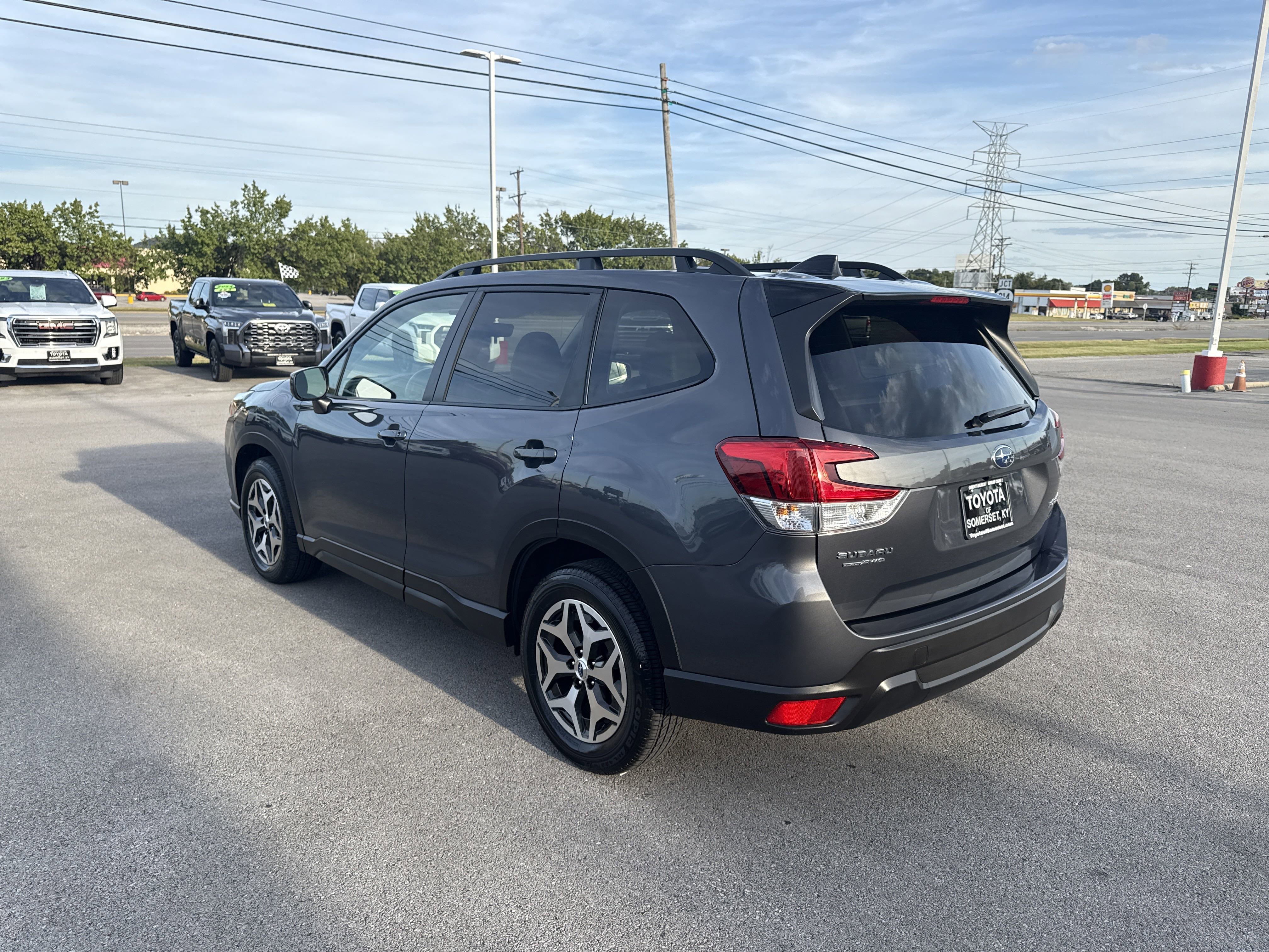 Used 2024 Subaru Forester Premium image 5