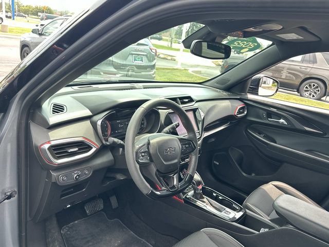 Certified 2022 Chevrolet TrailBlazer RS w/ Technology Package FWD image 9