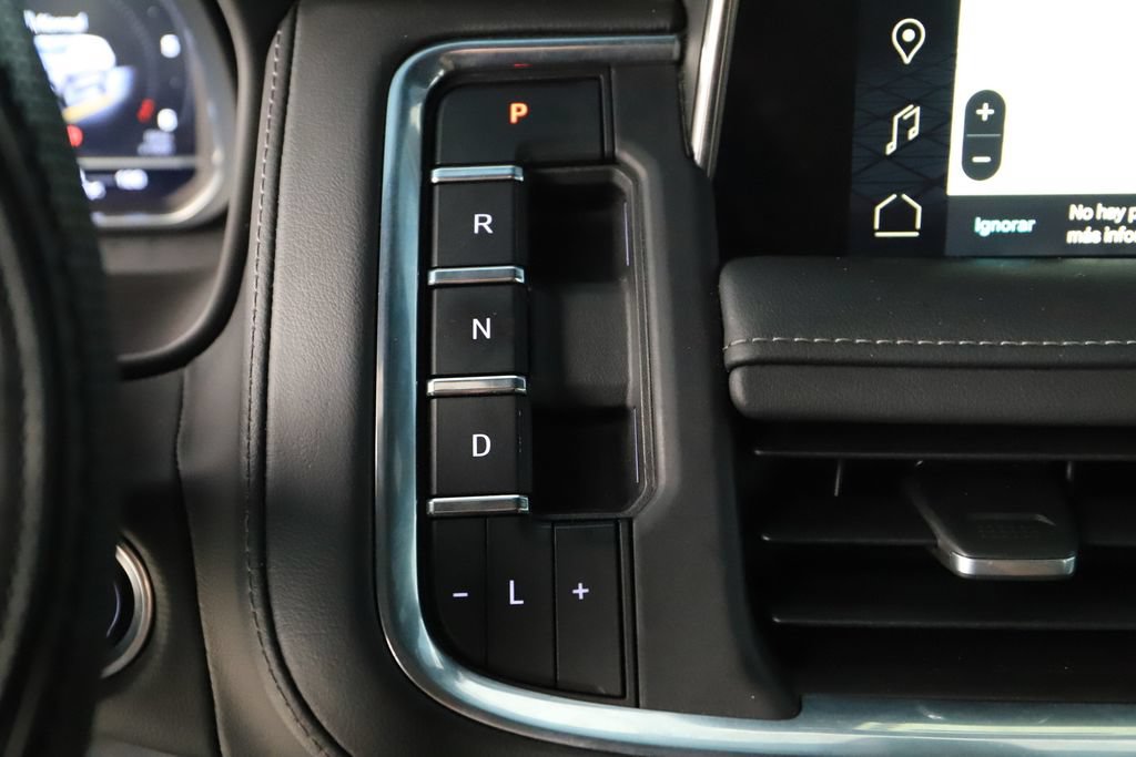 Used 2022 GMC Yukon SLE w/ Gmc Pro Safety Plus Package RWD image 26