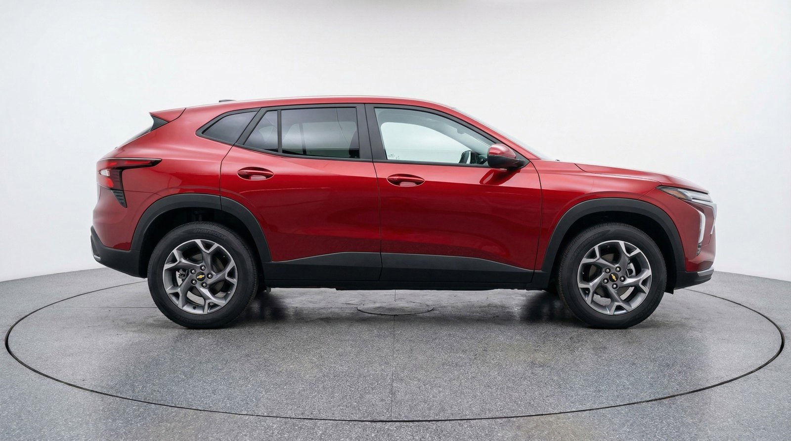Used 2025 Chevrolet Trax LT w/ LT Convenience Package FWD image 8