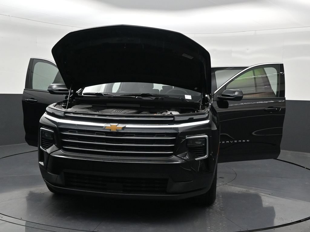 Used 2026 Chevrolet Traverse LT FWD image 37
