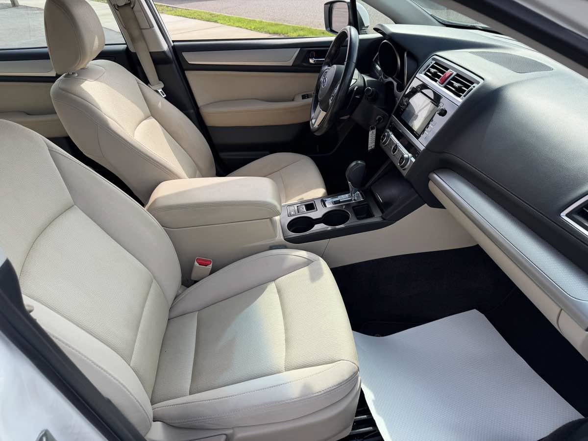 Used 2015 Subaru Legacy 2.5i Premium AWD/4WD image 18
