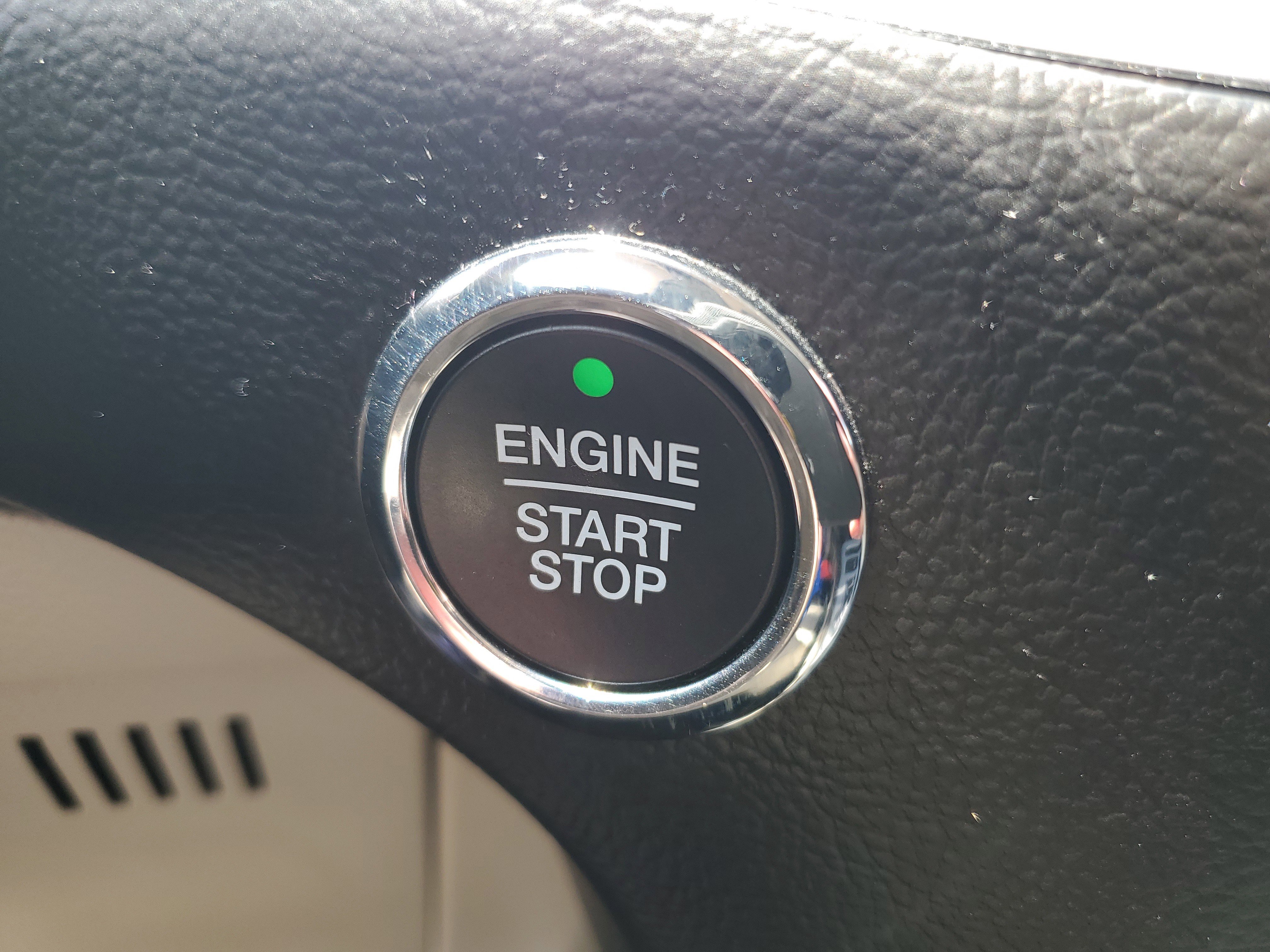 Used 2021 Ford Edge Titanium w/ Cargo Accessory Package FWD image 31