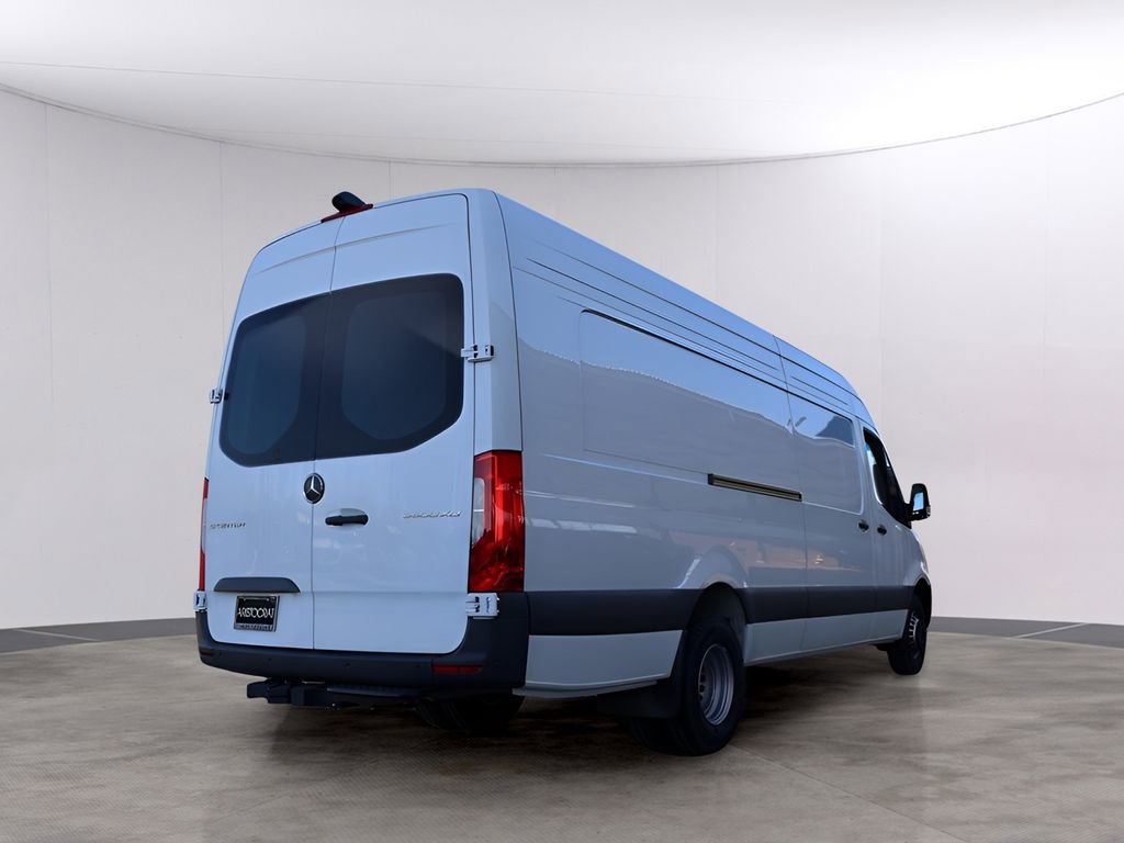 Used 2024 Mercedes-Benz Sprinter 3500 image 5