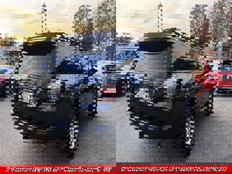 Used 2018 Toyota 4Runner SR5 image 3