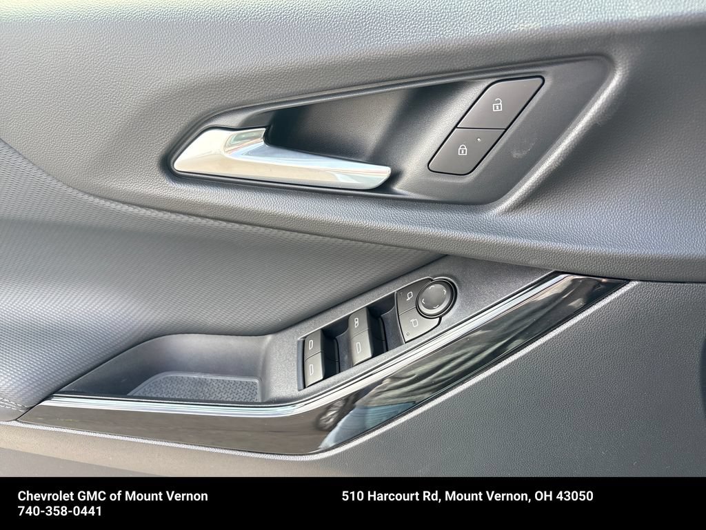 New 2026 Chevrolet Equinox LT w/ LPO, Floor Liner Package AWD/4WD image 15