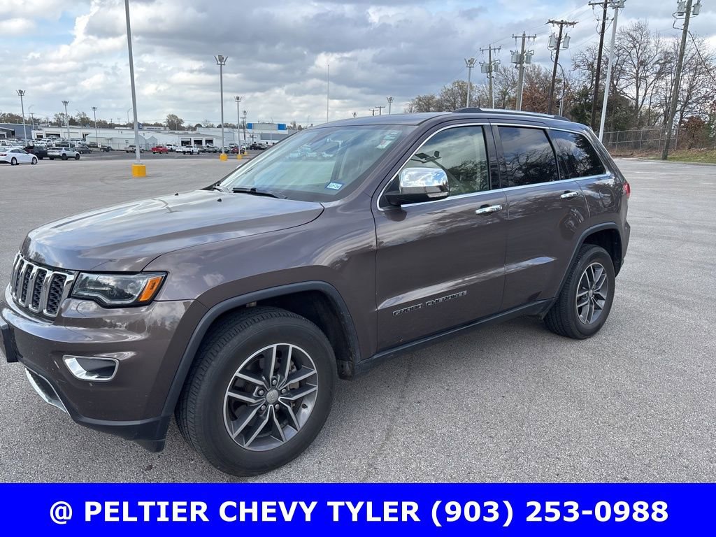 Used 2017 Jeep Grand Cherokee Limited w/ Luxury Group II image 3