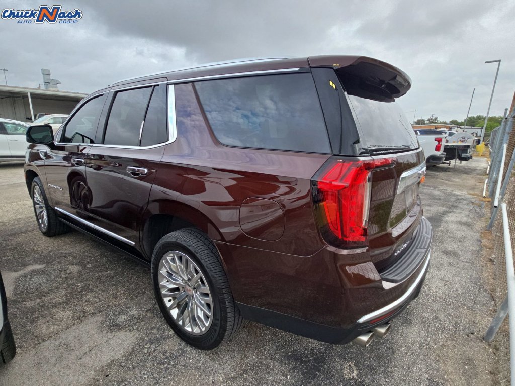 Used 2023 GMC Yukon Denali w/ LPO, Floor Liner Package AWD/4WD image 4