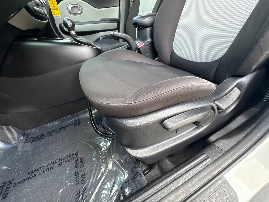 Used 2016 Kia Soul FWD image 11