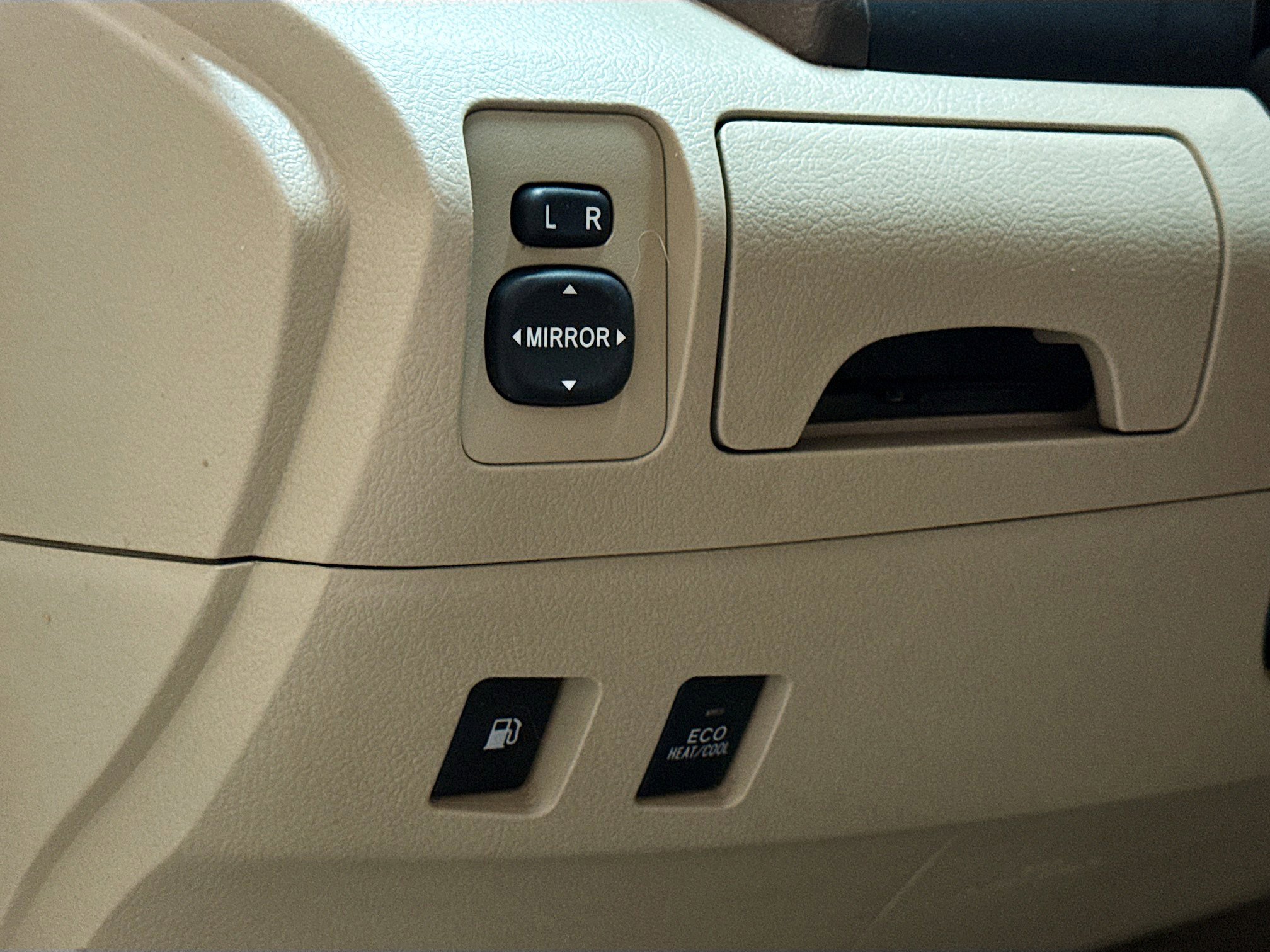 Used 2008 Toyota Camry Hybrid image 16