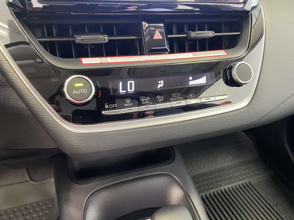 Used 2026 Toyota Corolla LE FWD image 22