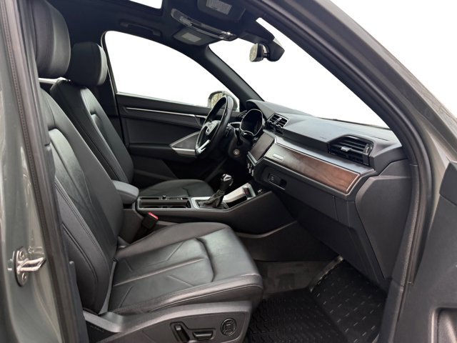 Used 2022 Audi Q3 2.0T Premium AWD/4WD image 12