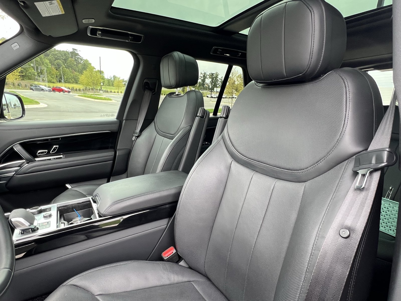 Used 2023 Land Rover Range Rover SE AWD/4WD image 15