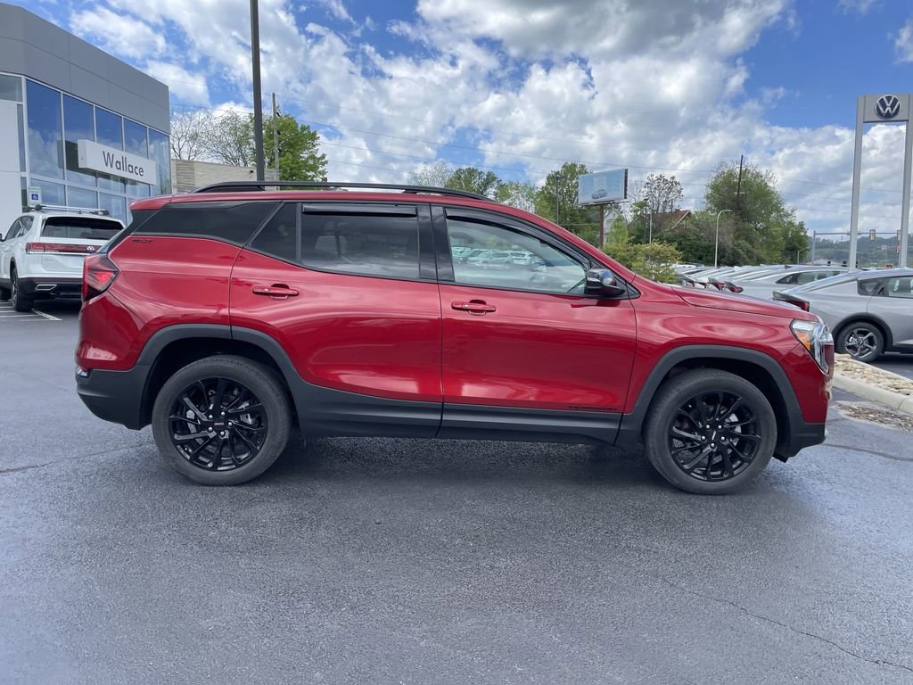 Used 2023 GMC Terrain SLT w/ Infotainment Package II AWD/4WD image 4
