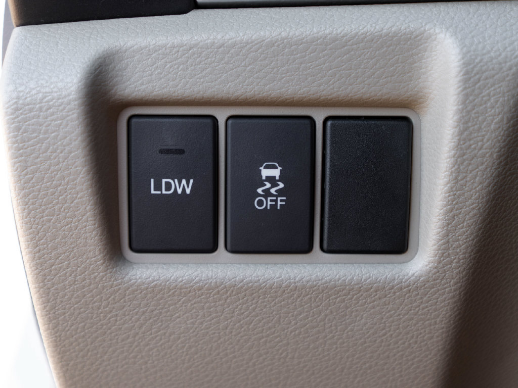 Used 2015 Acura MDX w/ Technology Package AWD/4WD image 30