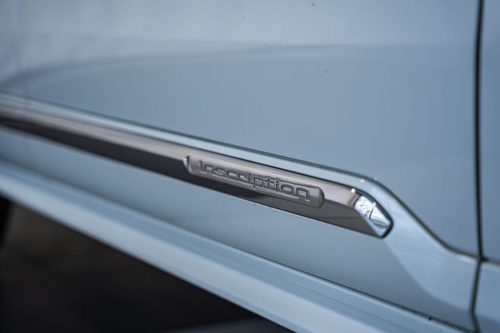 Used 2017 Volvo XC90 T8 Inscription w/ Luxury Package image 18