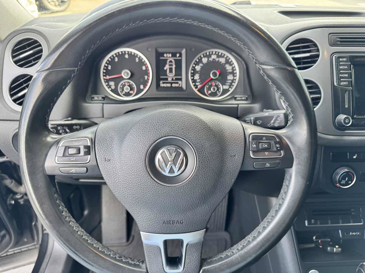 Used 2017 Volkswagen Tiguan S AWD/4WD image 39