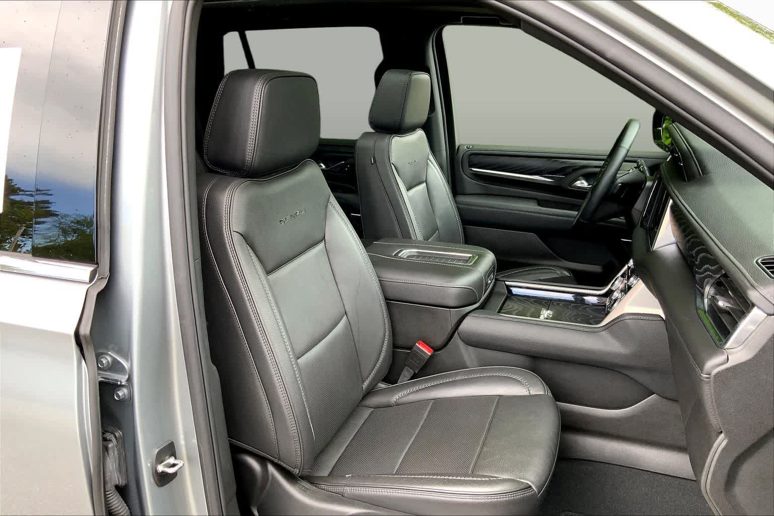 Used 2024 GMC Yukon Denali w/ Max Trailering Package AWD/4WD image 8