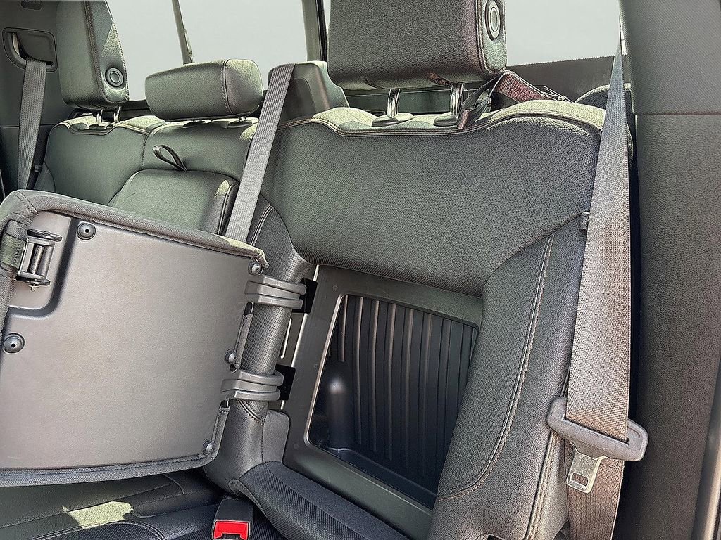 Used 2024 GMC Sierra 1500 AT4 w/ Technology Package AWD/4WD image 9