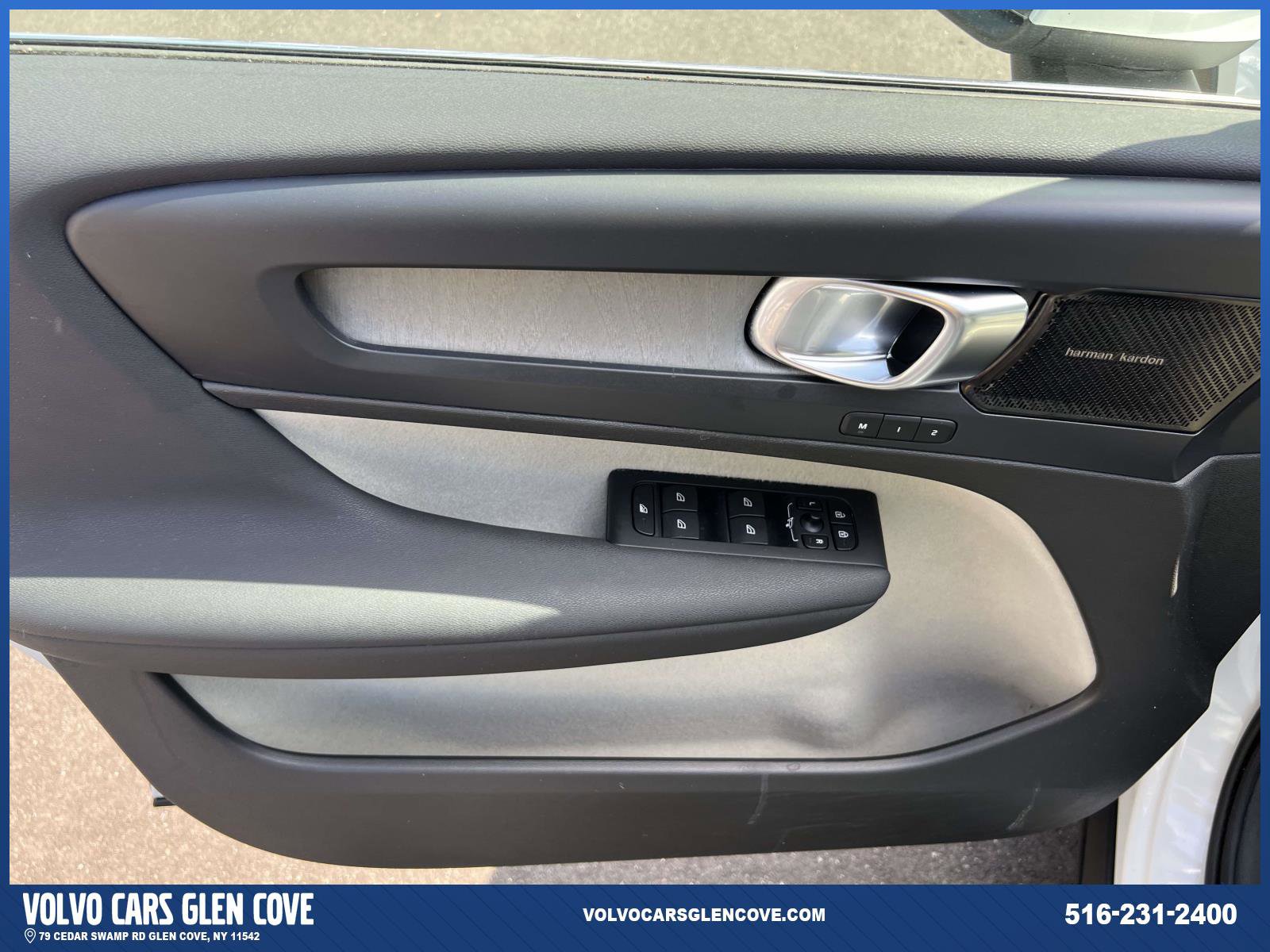 Used 2023 Volvo XC40 B5 Plus w/ Driver Assist Package image 15