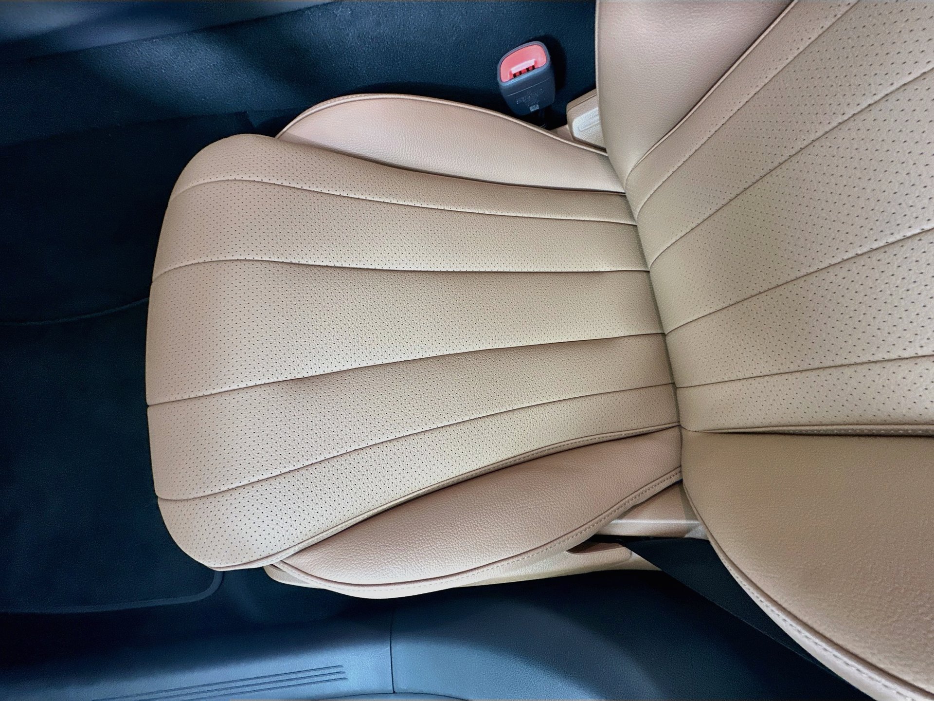 New 2027 Mercedes-Benz E 350 4MATIC Sedan image 21