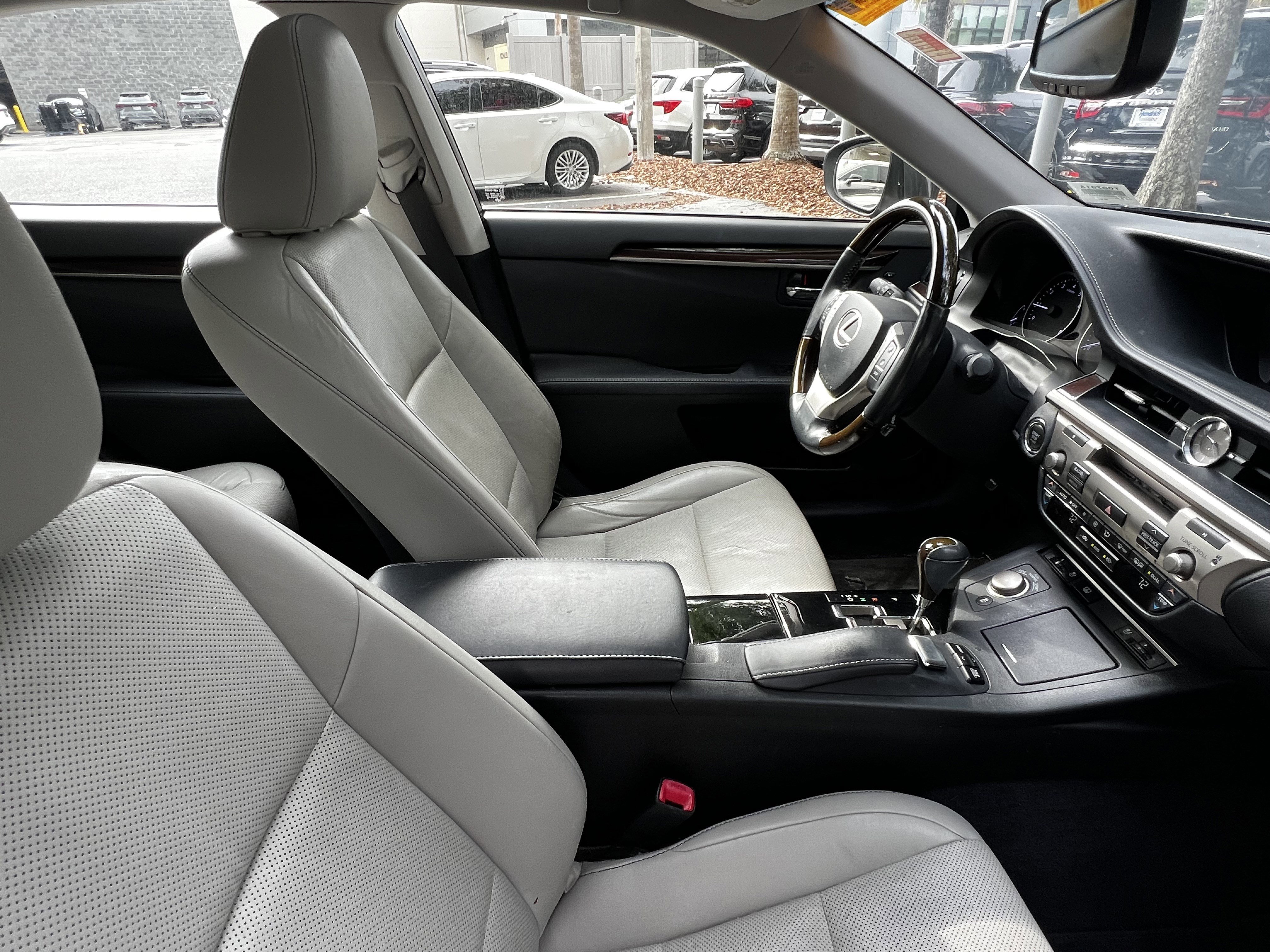Used 2013 Lexus ES 350 w/ Luxury Pkg FWD image 47