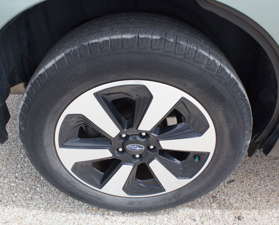 Used 2017 Subaru Forester 2.5i Premium image 17