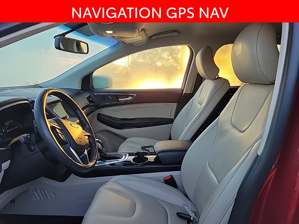 Used 2017 Ford Edge Titanium w/ Technology Package FWD image 6