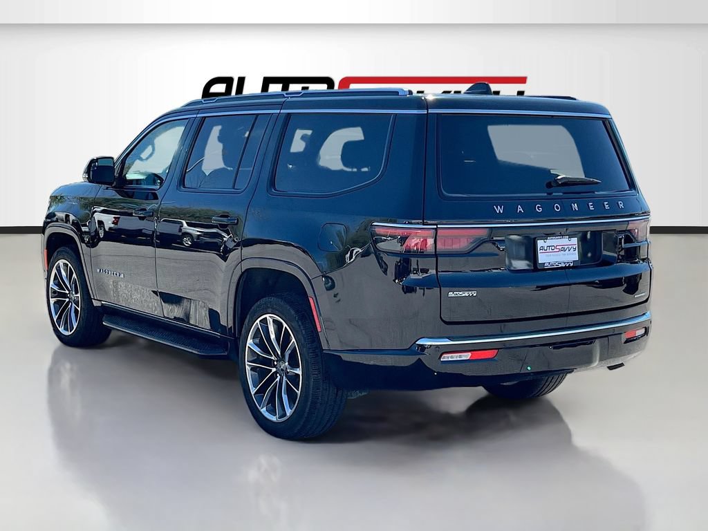 Used 2024 Jeep Wagoneer Series II w/ Premium Group I AWD/4WD image 5