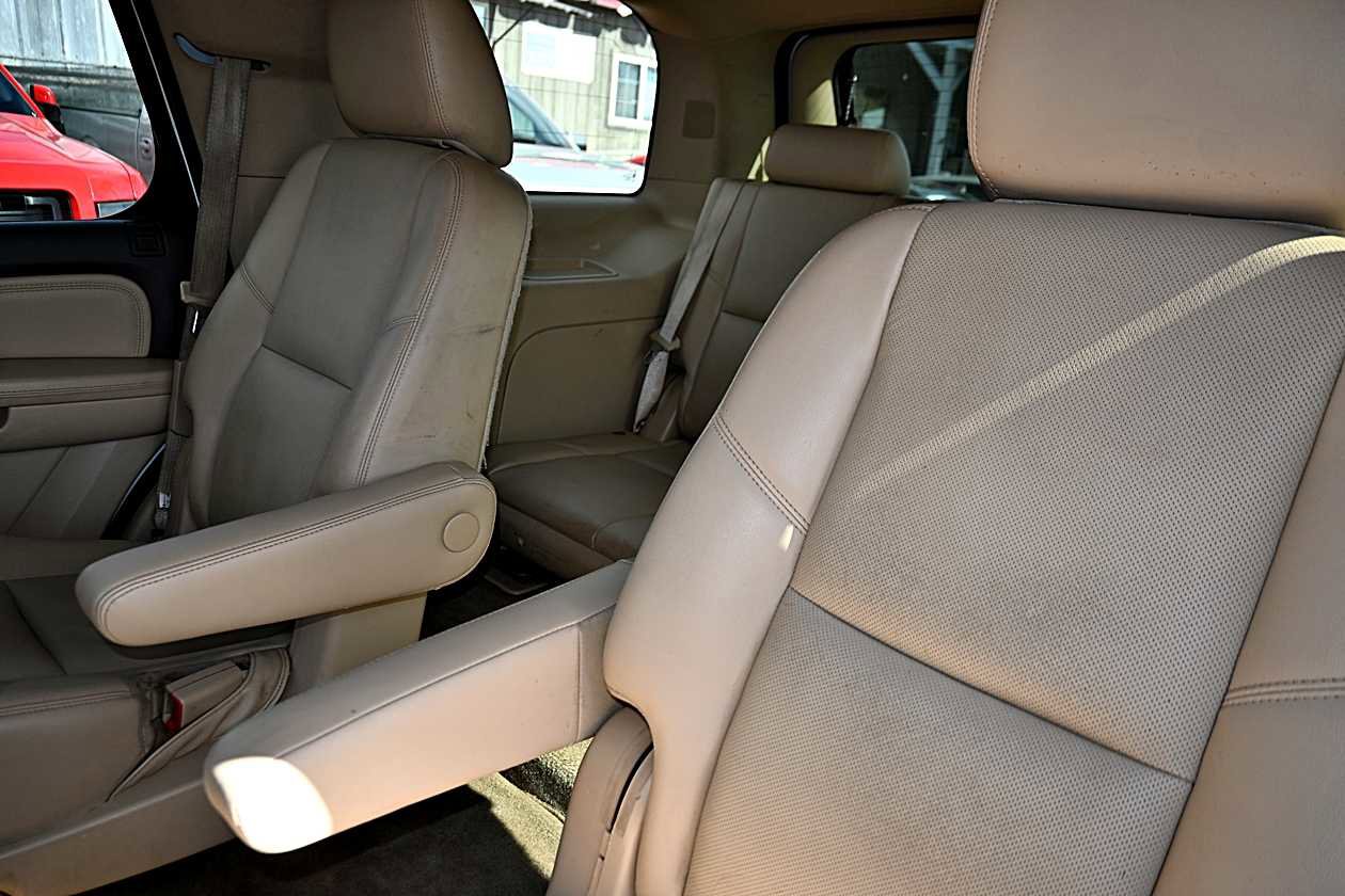 Used 2013 GMC Yukon Denali AWD/4WD image 13