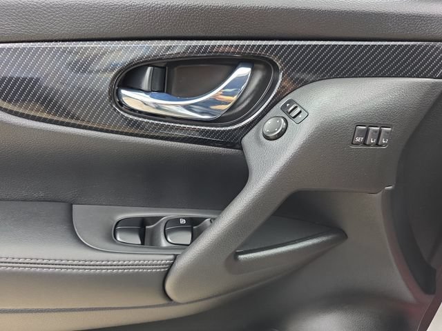 Used 2018 Nissan Rogue SL FWD image 27