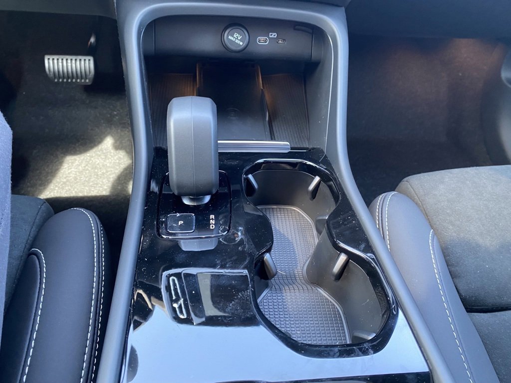 New 2023 Volvo C40 P8 Recharge Plus w/ Climate Package image 26