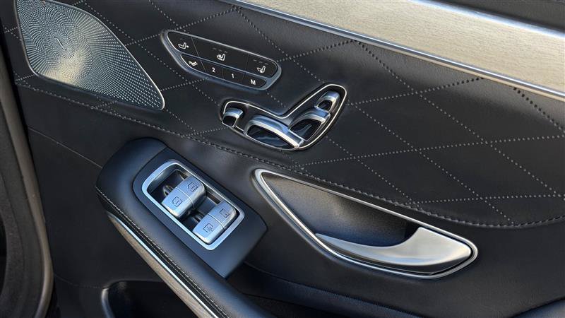 Used 2015 Mercedes-Benz S 63 AMG 4MATIC Sedan image 41