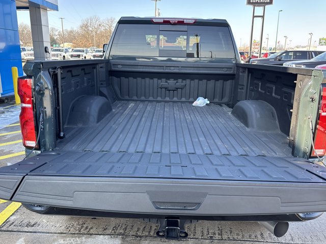 Used 2025 Chevrolet Silverado 2500 ZR2 w/ Technology Package image 6