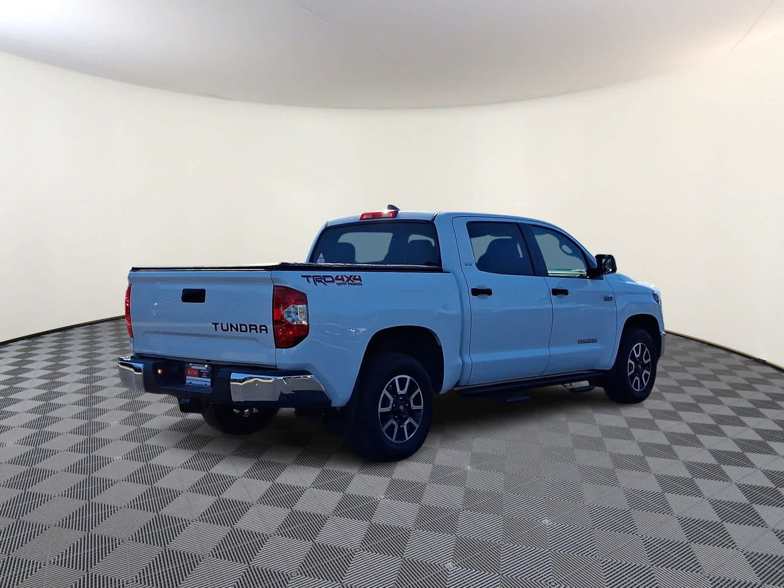 Certified 2020 Toyota Tundra SR5 w/ TRD Off-Road Package AWD/4WD image 5