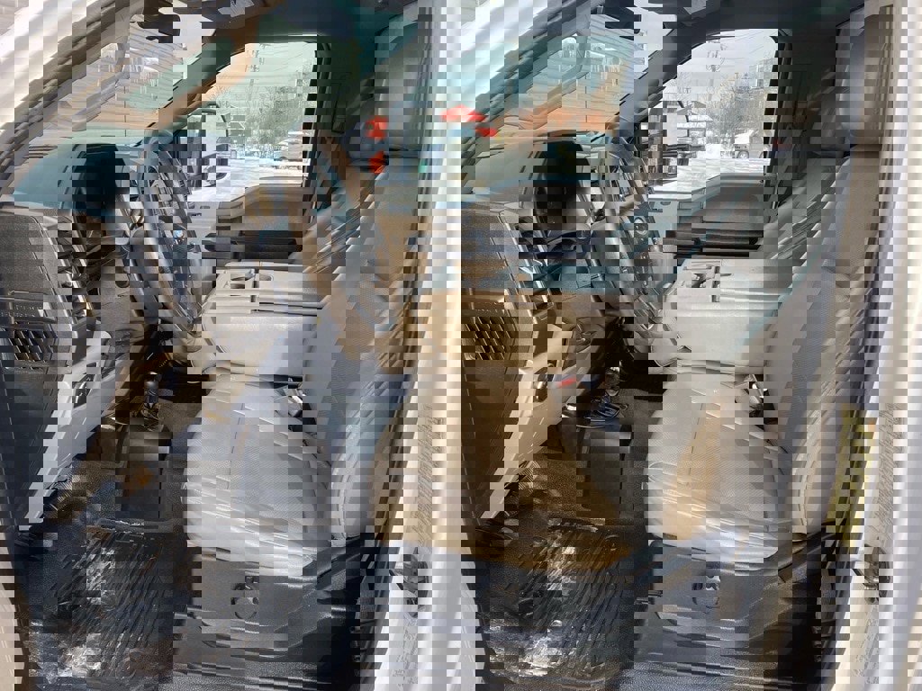 Used 2018 Ford F550 XL image 9