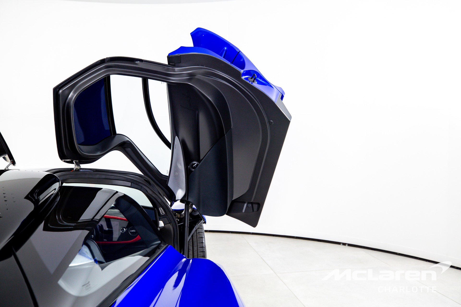 Used 2020 McLaren Speedtail RWD image 19