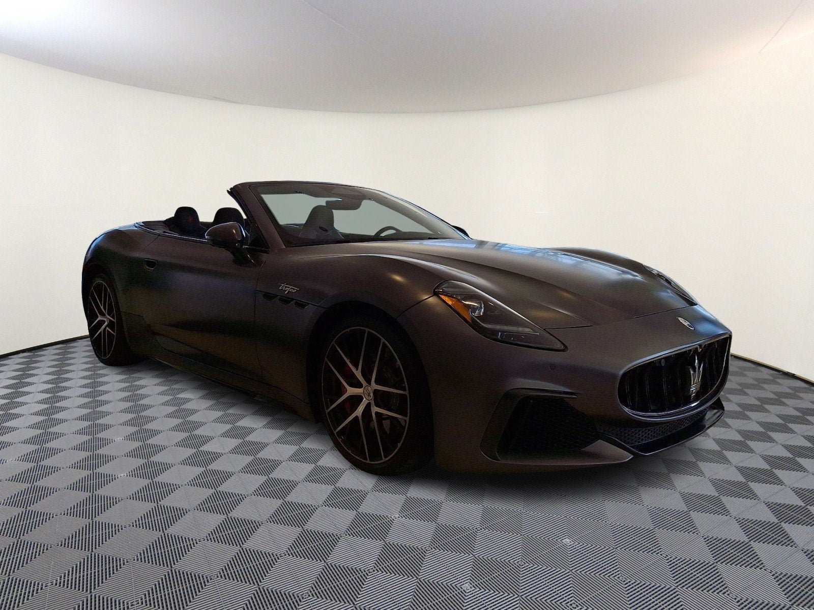 Certified 2024 Maserati GranCabrio Trofeo AWD/4WD image 3