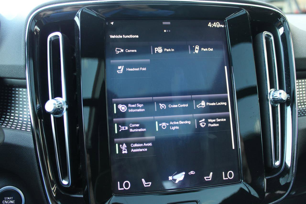 Used 2019 Volvo XC40 T5 R-Design image 34