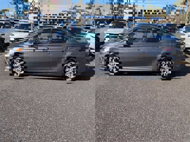 Used 2024 Toyota Camry LE image 5