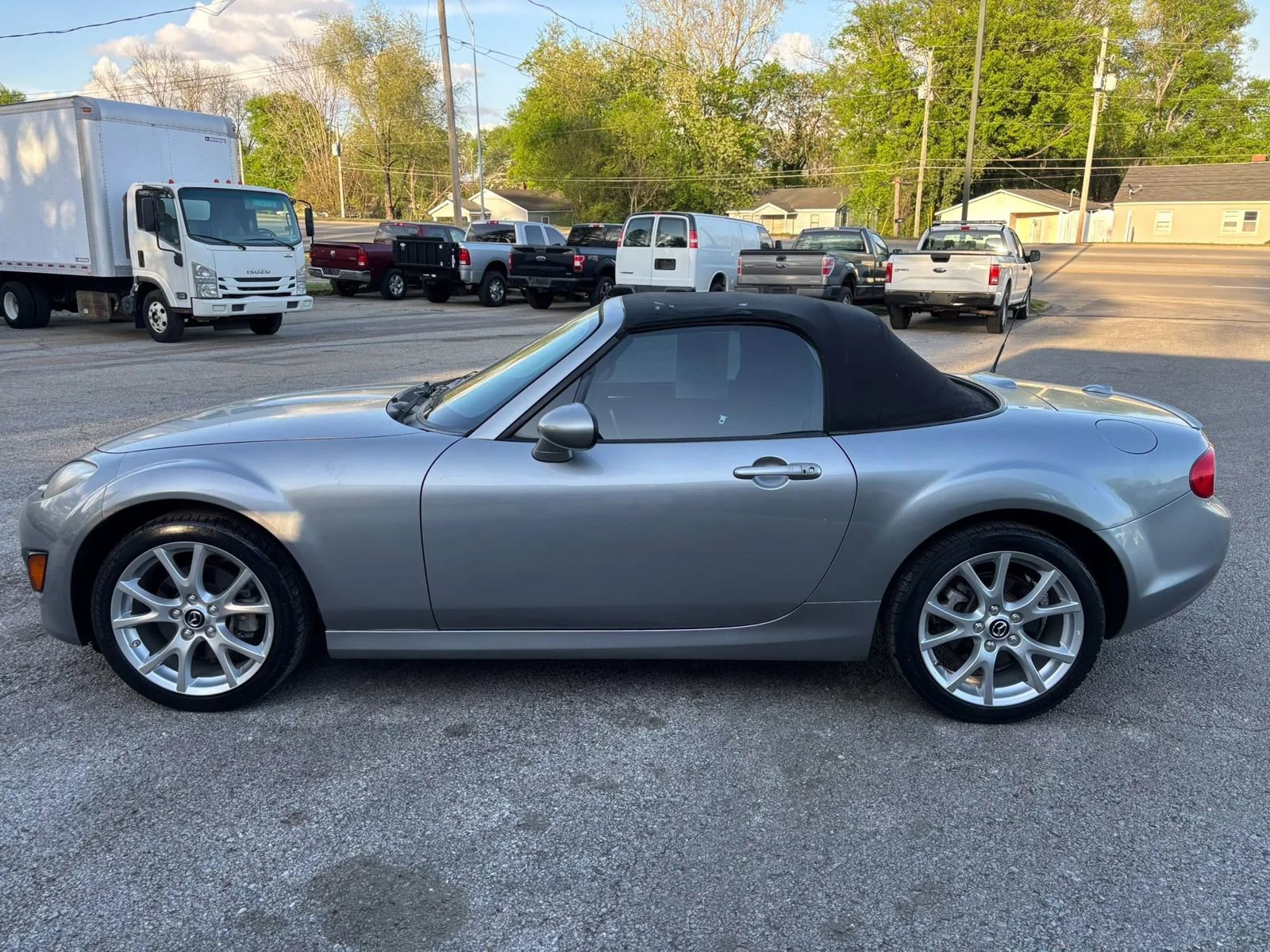 Used 2009 MAZDA MX-5 Miata Grand Touring w/ Premium Pkg RWD image 6