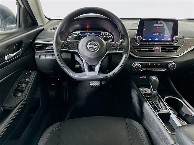 Used 2024 Nissan Altima 2.5 SV image 21