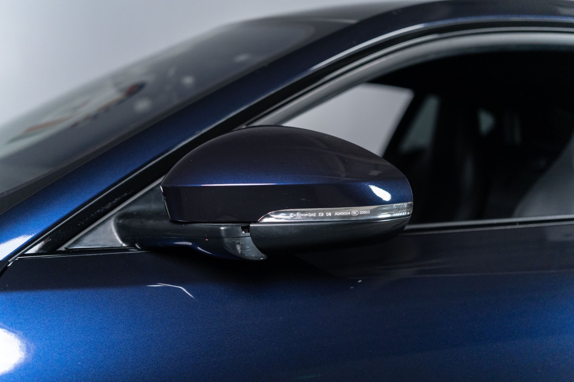 Used 2018 Jaguar F-TYPE Coupe RWD image 9