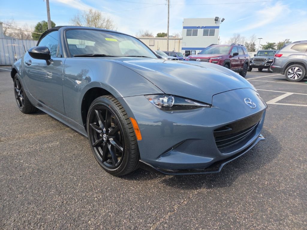 Used 2021 MAZDA MX-5 Miata Club video 1