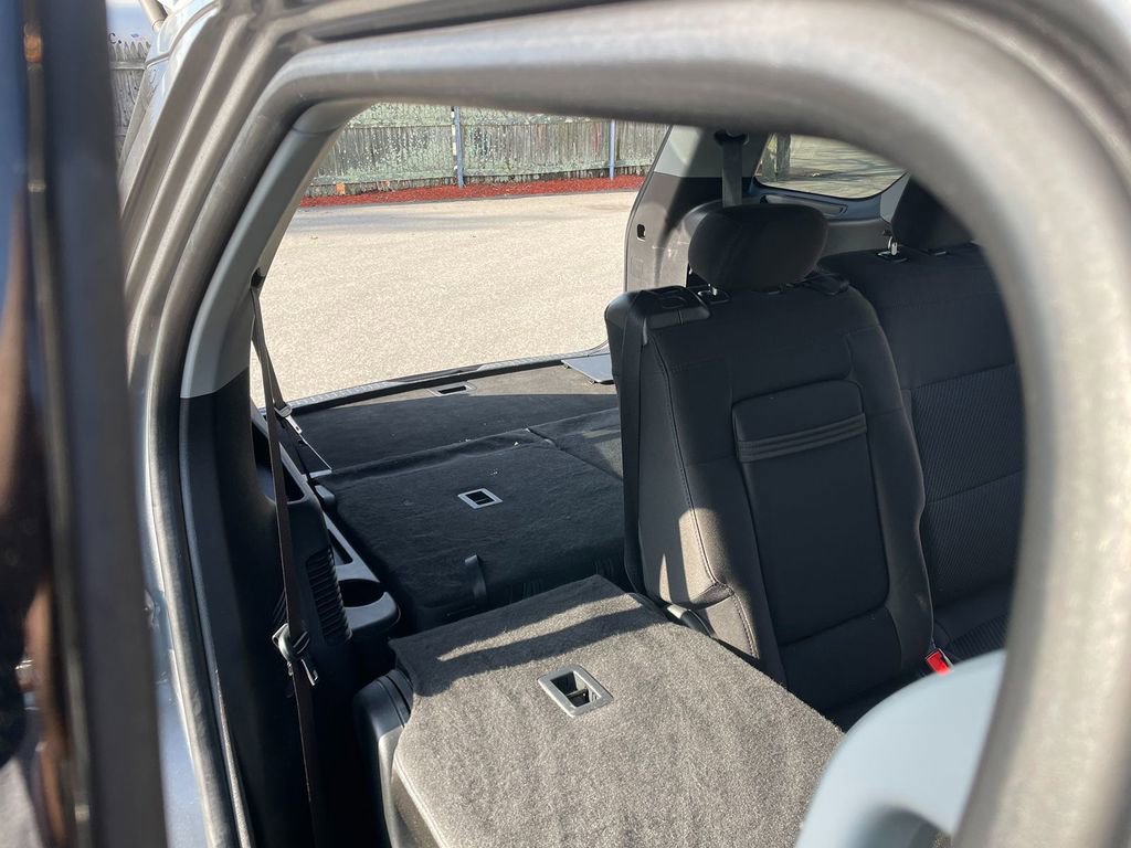 Used 2022 Ford Explorer XLT AWD/4WD image 27