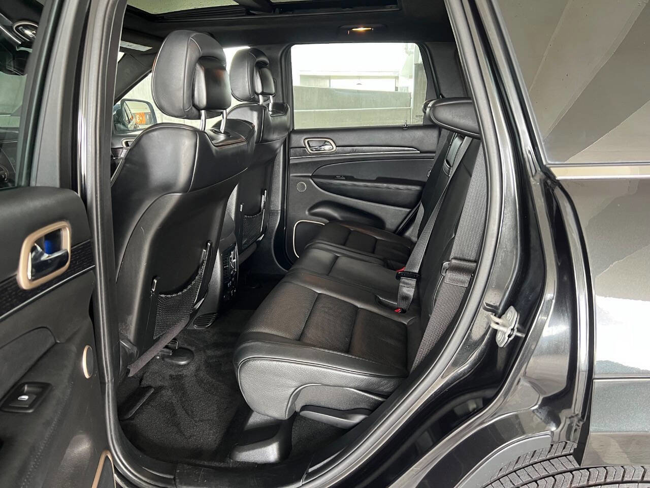 Used 2015 Jeep Grand Cherokee Summit AWD/4WD image 17