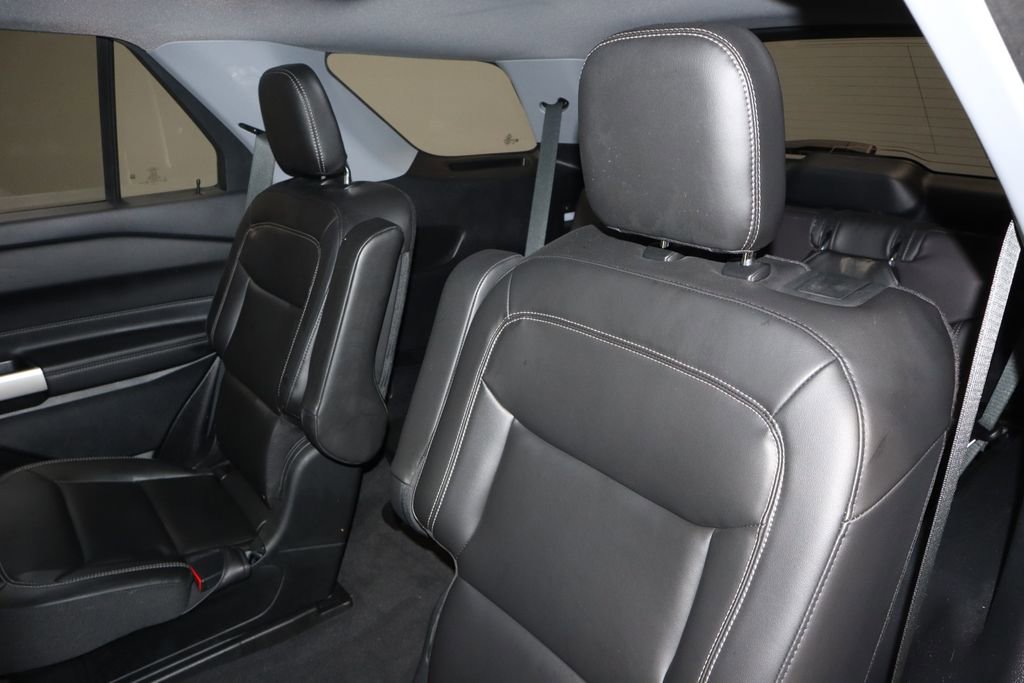 Certified 2022 Ford Explorer XLT w/ Equipment Group 202A image 23